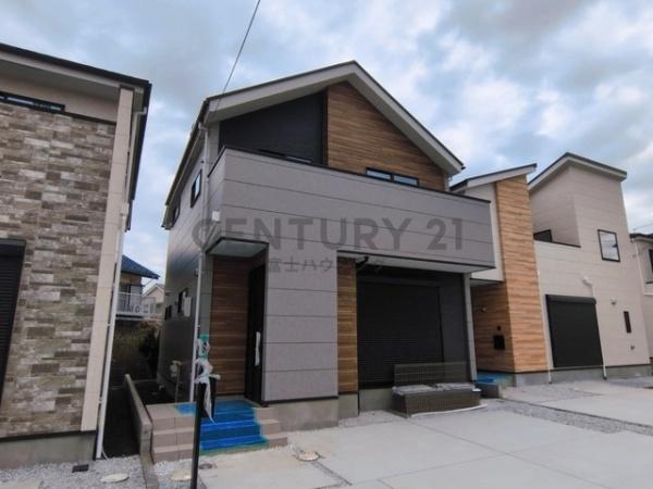 �_�ސ쌧����s�{����2���ڂ̐V�z��ˌ��Ă̌��n�O�ώʐ^