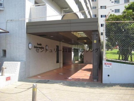 �_�ސ쌧����s�А��C��1���� 8-21�̒��Ã}���V�����̃G���g�����X