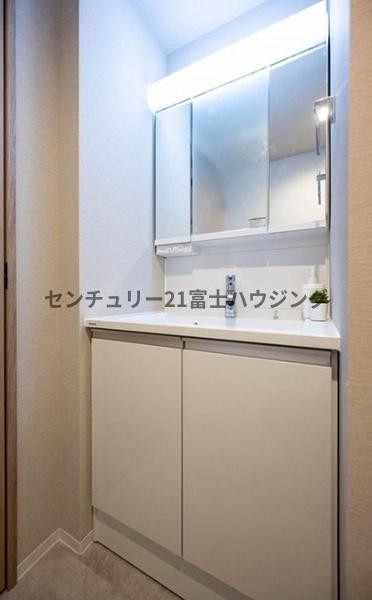 �_�ސ쌧����s�А��C��1���� 8-21�̒��Ã}���V�����̐��ʑ�E���ʏ�