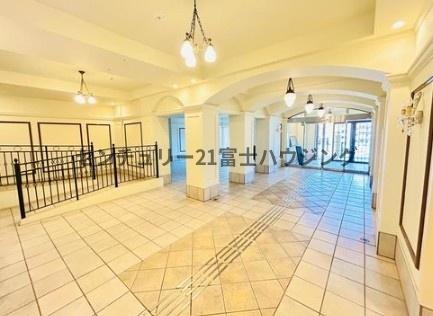 �_�ސ쌧���q�s�A�؂̒��Ã}���V�����̃G���g�����X