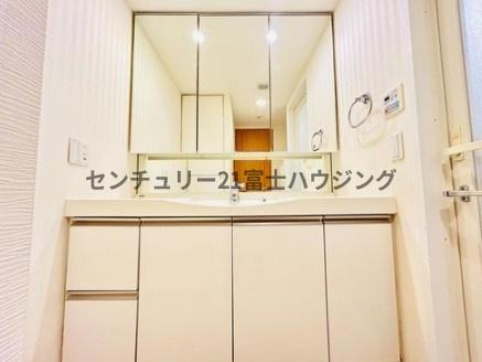 �_�ސ쌧���q�s�A�؂̒��Ã}���V�����̐��ʑ�E���ʏ�