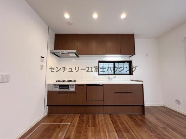 �_�ސ쌧������s����4���ڂ̒��È�ˌ��ẴL�b�`��