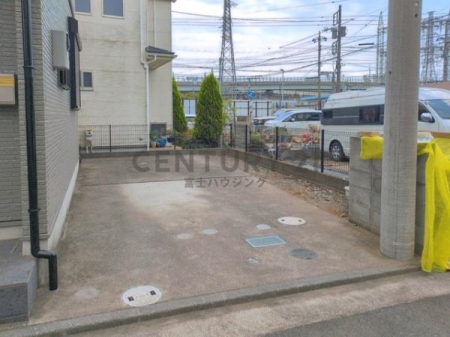 �_�ސ쌧������s����4���ڂ̒��È�ˌ��Ă̒��ԏ�