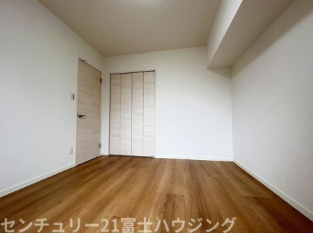 �_�ސ쌧������s���h�̒��Ã}���V�����̐Q��