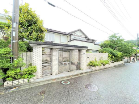 �_�ސ쌧���q�s�� 533-17�̒��È�ˌ��Ă̂��̑����n