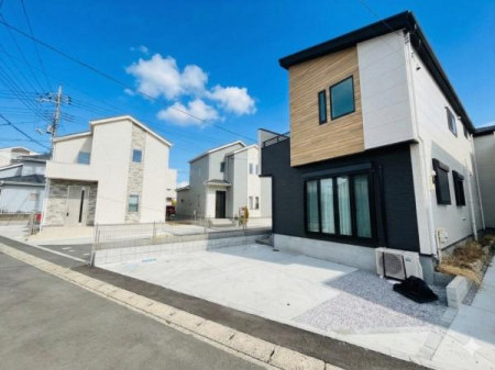 �_�ސ쌧���ˎs���^�y4���ڂ̒��È�ˌ��Ă̑O�ʓ��H�܂ތ��n�ʐ^