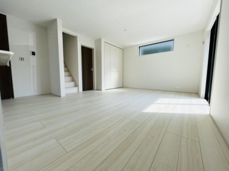 �_�ސ쌧������s����2���ڂ̐V�z��ˌ��Ẵ��r���O