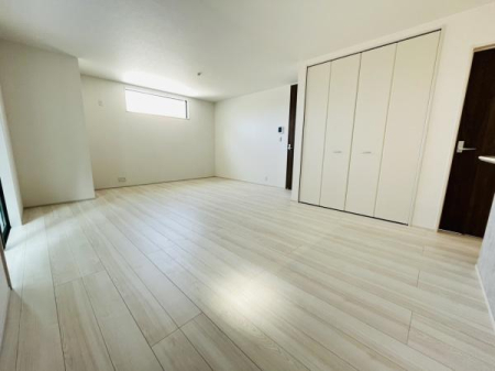 �_�ސ쌧������s����2���ڂ̐V�z��ˌ��Ẵ��r���O