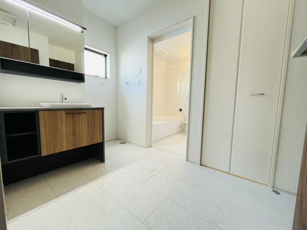 �_�ސ쌧������s����2���ڂ̐V�z��ˌ��Ă̐��ʑ�E���ʏ�