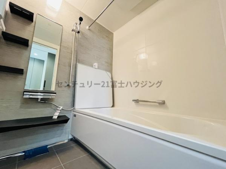 �_�ސ쌧������s����1���ڂ̐V�z��ˌ��Ă̗���