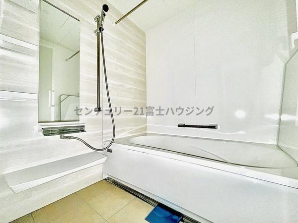 �_�ސ쌧������s����1���ڂ̐V�z��ˌ��Ă̗���