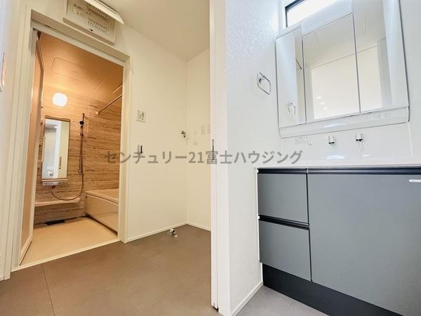 �_�ސ쌧������s����1���ڂ̐V�z��ˌ��Ă̐��ʑ�E���ʏ�