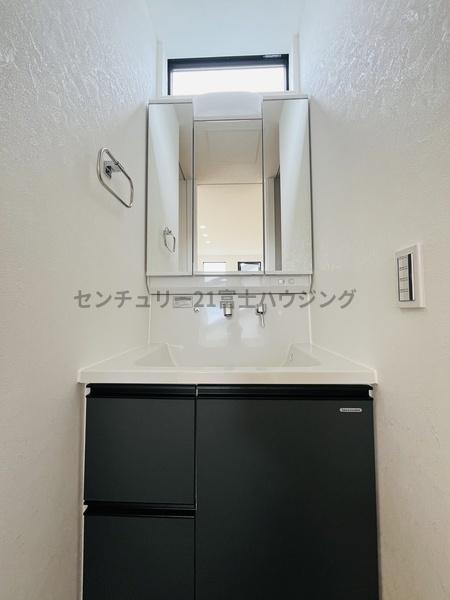 �_�ސ쌧������s����1���ڂ̐V�z��ˌ��Ă̐��ʑ�E���ʏ�
