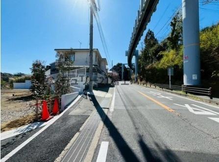 �_�ސ쌧���q�s�J�c2���ڂ̓y�n�̑O�ʓ��H�܂ތ��n�ʐ^