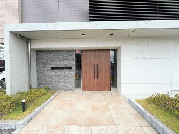 �_�ސ쌧������s�\�ԍ�3���ڂ̒��Ã}���V�����̃G���g�����X