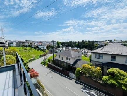 �_�ސ쌧����s�А��R1���ڂ̐V�z��ˌ��Ă̏Z�˂���̒��]�ʐ^