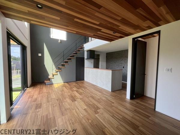 �_�ސ쌧����s�А��R1���ڂ̐V�z��ˌ��Ẵ��r���O