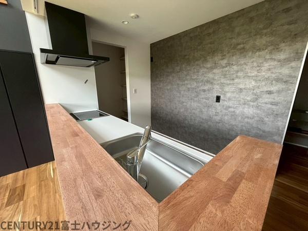 �_�ސ쌧����s�А��R1���ڂ̐V�z��ˌ��ẴL�b�`��