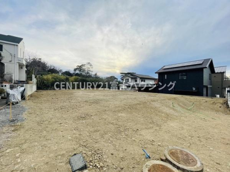 �_�ސ쌧����s�А��R5���ڂ̐V�z��ˌ��Ă̑O�ʓ��H�܂ތ��n�ʐ^