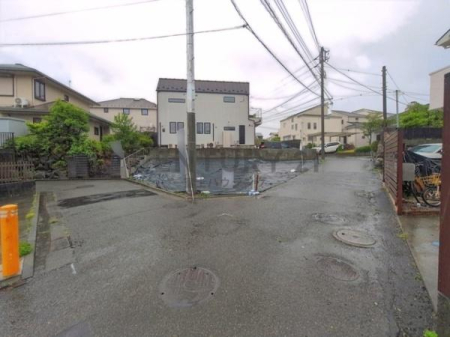 �_�ސ쌧����s�ғ�3���ڂ̓y�n�̑O�ʓ��H�܂ތ��n�ʐ^