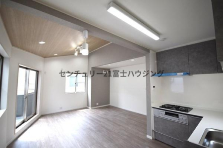 �_�ސ쌧������s�\�ԍ�3���ڂ̒��È�ˌ��Ẵ��r���O