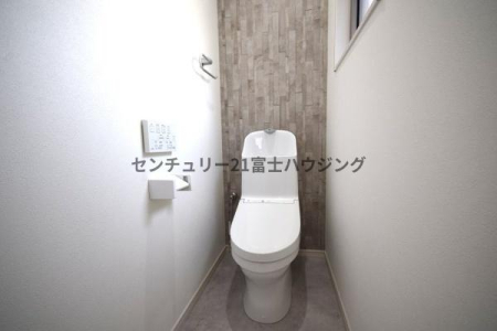 �_�ސ쌧������s�\�ԍ�3���ڂ̒��È�ˌ��Ẵg�C��