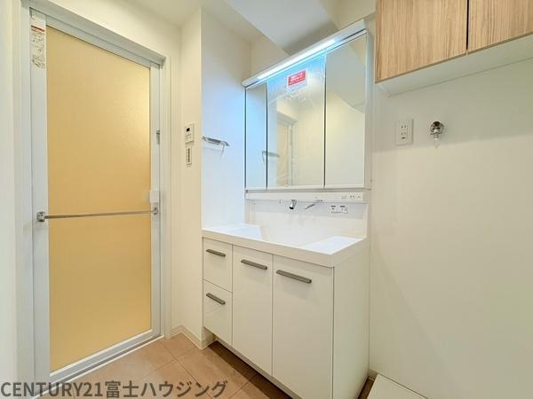 �_�ސ쌧����s�ғ�6���ڂ̒��Ã}���V�����̐��ʑ�E���ʏ�