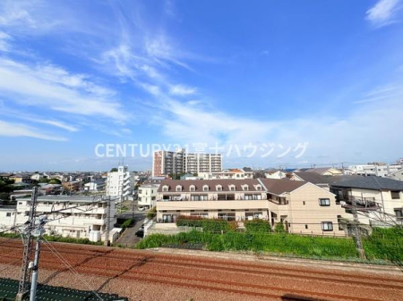 �_�ސ쌧����s�T���̒��Ã}���V�����̏Z�˂���̒��]�ʐ^