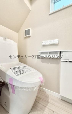 �_�ސ쌧����s���x2���ڂ̐V�z��ˌ��Ẵg�C��