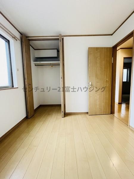 �_�ސ쌧������s�Ï��̒��È�ˌ��Ă̎q������