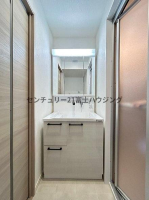 �_�ސ쌧����s�ΐ�6���ڂ̒��Ã}���V�����̐��ʑ�E���ʏ�