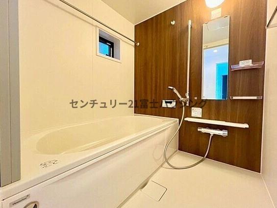 �_�ސ쌧������s�\�ԍ�2���ڂ̐V�z��ˌ��Ă̗���