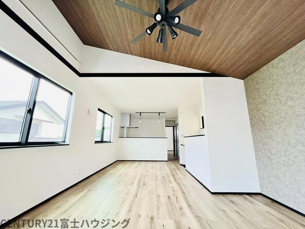 �_�ސ쌧����s������2���ڂ̐V�z��ˌ��Ẵ��r���O