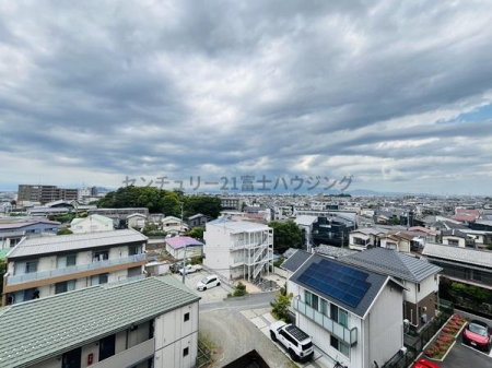 �_�ސ쌧������s�\�ԍ�3���ڂ̒��Ã}���V�����̏Z�˂���̒��]�ʐ^