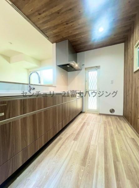 �_�ސ쌧����s�ғ��V��1���ڂ̒��È�ˌ��ẴL�b�`��