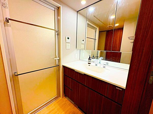 �_�ސ쌧���؎s����2���ڂ̒��Ã}���V�����̐��ʑ�E���ʏ�