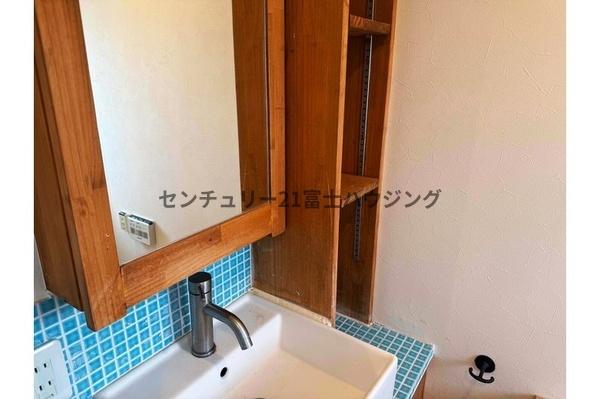 �_�ސ쌧����s�ғ����C��2���ڂ̒��Ã}���V�����̐��ʑ�E���ʏ�