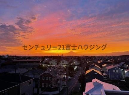�_�ސ쌧����s�����C��5���ڂ̒��Ã}���V�����̏Z�˂���̒��]�ʐ^