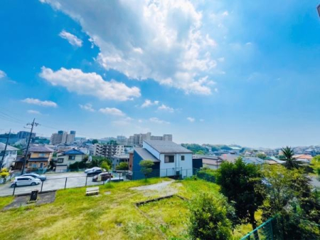 �_�ސ쌧�C�V���s�㍡��6���ڂ̒��Ã}���V�����̏Z�˂���̒��]�ʐ^