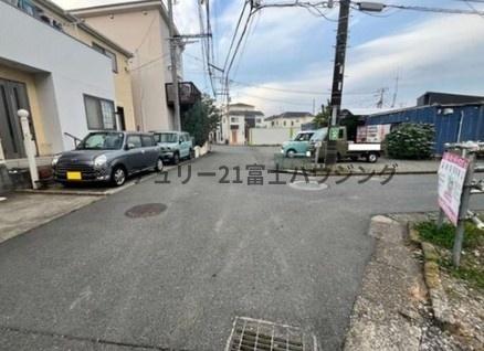 �_�ސ쌧������s�H��1���ڂ̒��È�ˌ��Ă̑O�ʓ��H�܂ތ��n�ʐ^