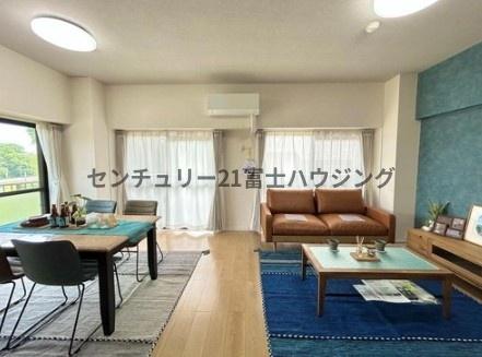 �_�ސ쌧����s�~�s1���� 19-8�̒��Ã}���V�����̃��r���O