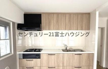 �_�ސ쌧����s�Ó��4���ڂ̒��Ã}���V�����̃L�b�`��