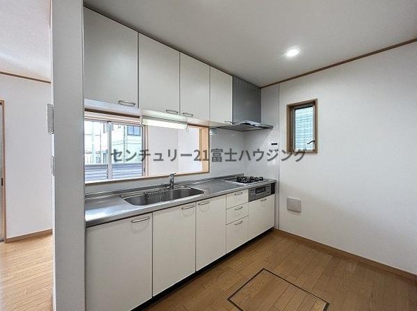 �_�ސ쌧����s�Ŗ߂̒��È�ˌ��ẴL�b�`��