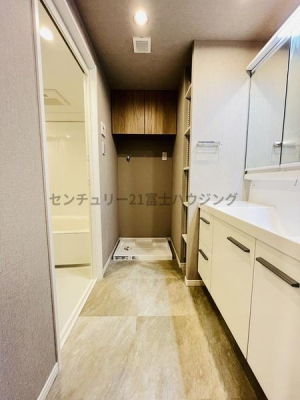�_�ސ쌧������s��̒��Ã}���V�����̐��ʑ�E���ʏ�