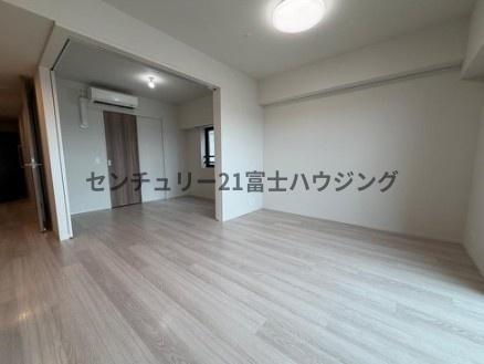 �_�ސ쌧����s�Ó��2���ڂ̒��Ã}���V�����̃��r���O