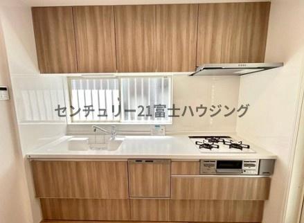 �_�ސ쌧���q�s�����K�l��5���ڂ̒��È�ˌ��ẴL�b�`��