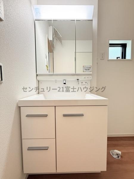 �_�ސ쌧������s���C�ݖk5���ڂ̐V�z��ˌ��Ă̐��ʑ�E���ʏ�