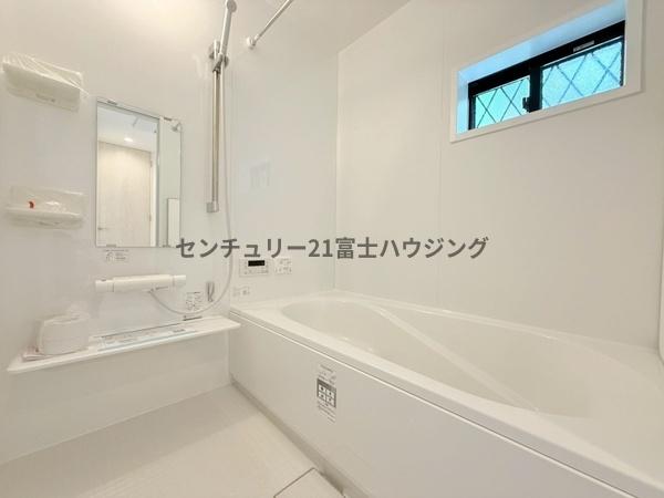 �_�ސ쌧���q�s��K��5���ڂ̐V�z��ˌ��Ă̗���