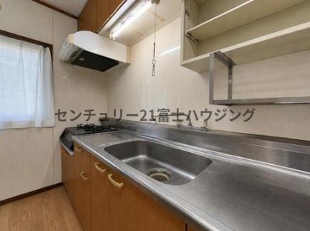 �_�ސ쌧������s�����u2���ڂ̒��Ã}���V�����̃L�b�`��