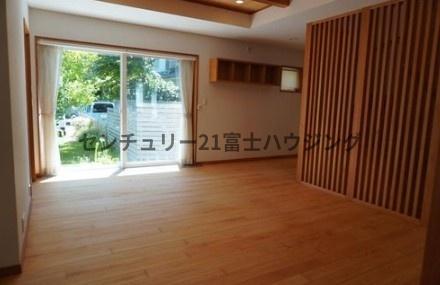�_�ސ쌧����s�А��C��2���ڂ̒��È�ˌ��Ẵ��r���O